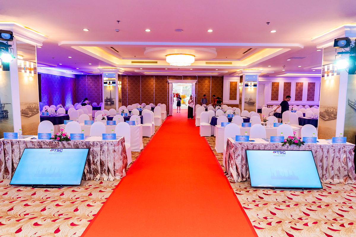 Restaurant at PTSC Petro Hotel